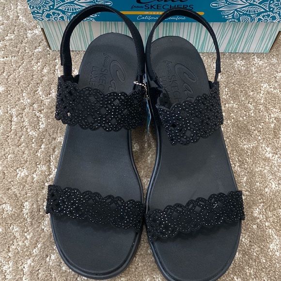 Cali From Skechers- Luxe Foam Sandals- Size 11 - Picture 2 of 7
